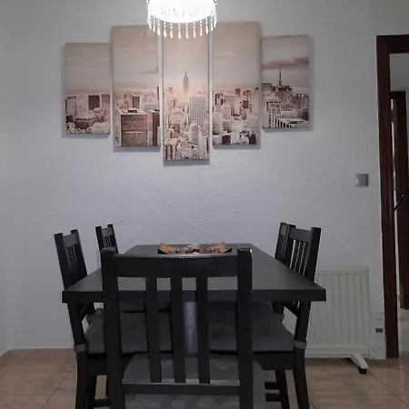 Sweet House Close To Airport Apartment *